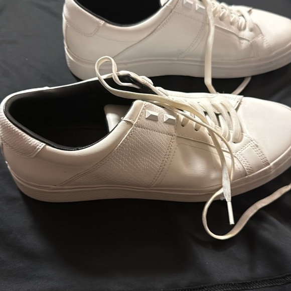 Zara Men's White Sneakers - Picture 6 of 16